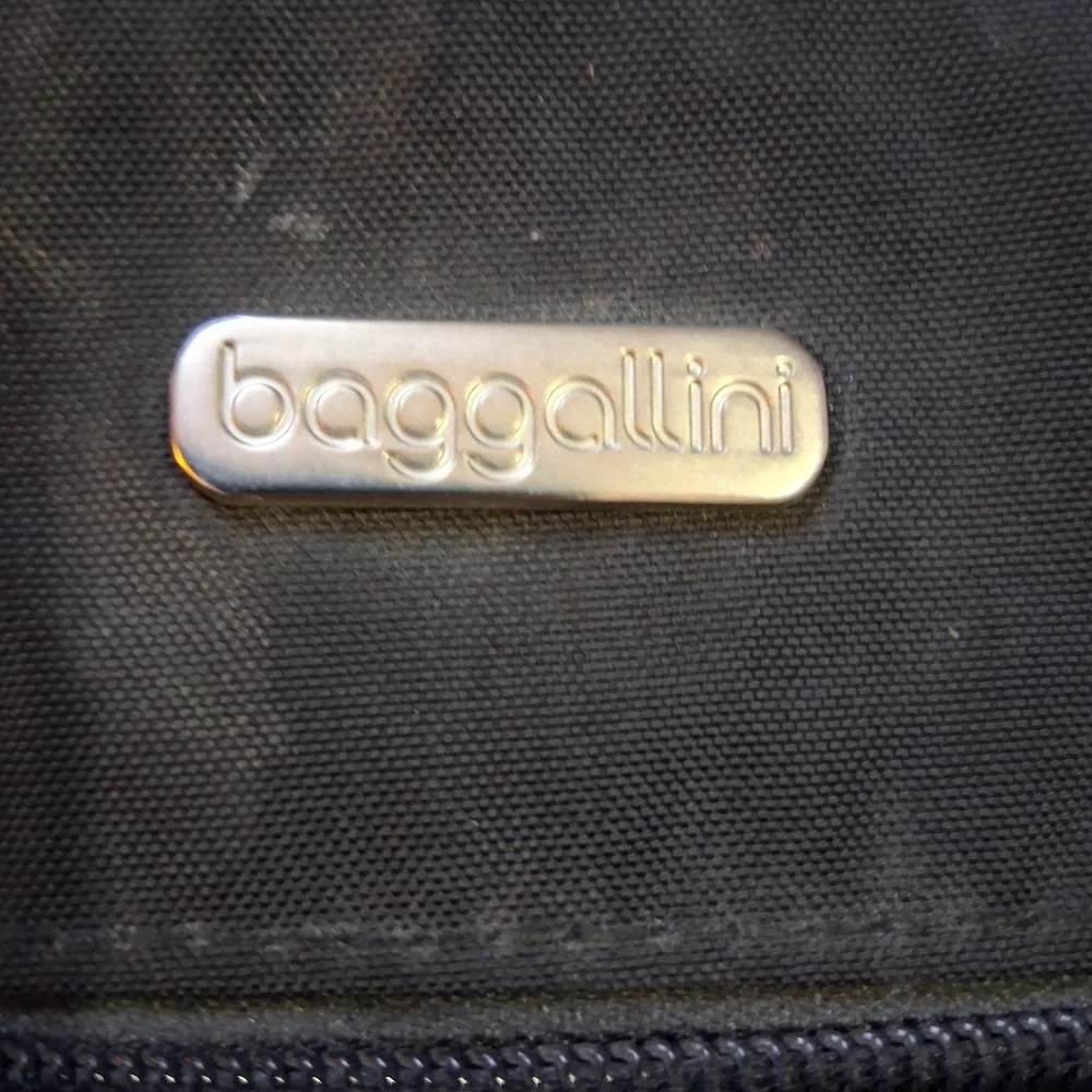 Baggallini Black Messenger Bag